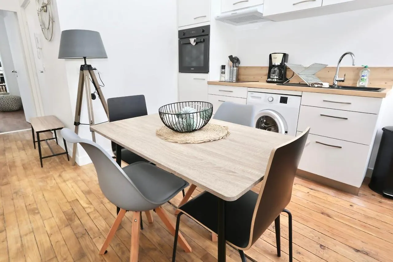 Napoleon Gare 6 T2 1Er Etage Bylocly Apartment Pontivy 0*,  France
