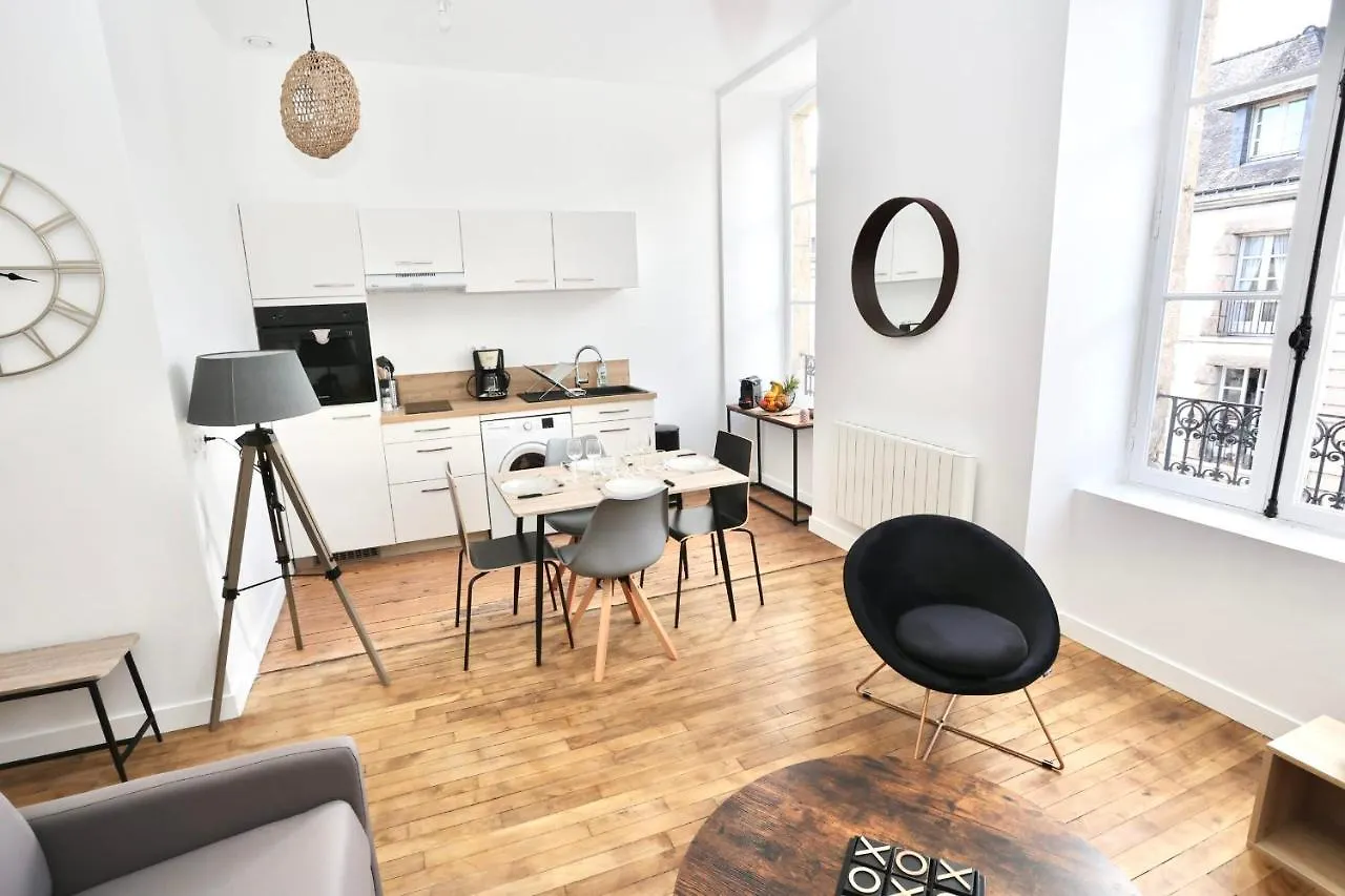 Napoleon Gare 6 T2 1Er Etage Bylocly Apartment Pontivy